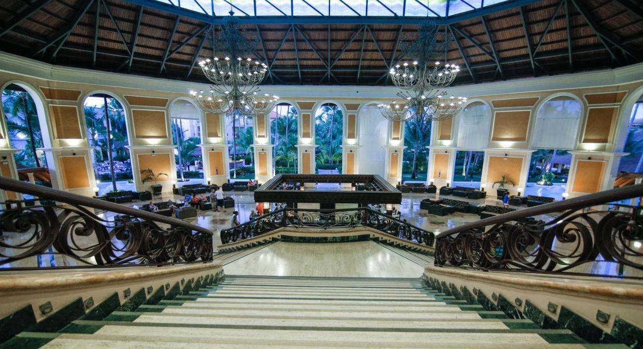 Majestic Elegance Punta Cana (Adults Only) Dış mekan fotoğraf The lobby of the hotel