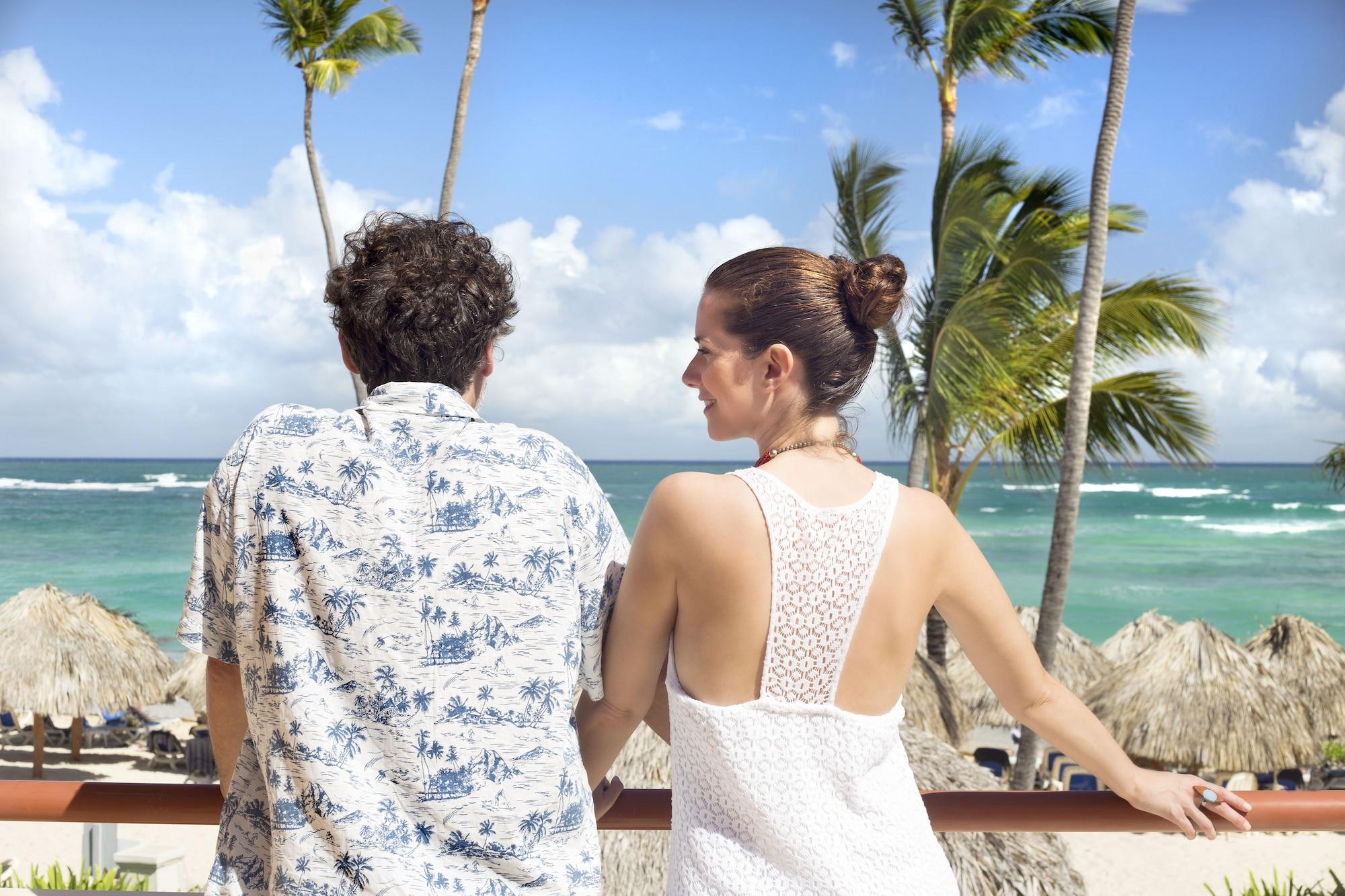 Majestic Elegance Punta Cana (Adults Only) Dış mekan fotoğraf A couple at Iberostar Grand Hotel Bávaro